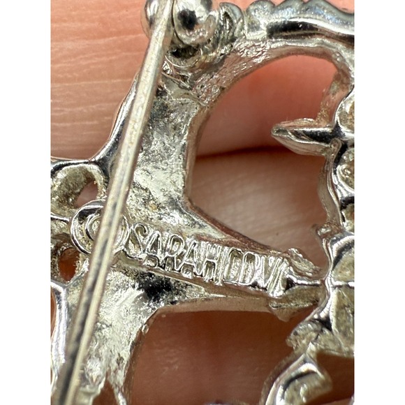 Vintage‎ Crown Brooch Silver Tone Blue Rhinestone Signed Sarah Coventry - Picture 4 of 6